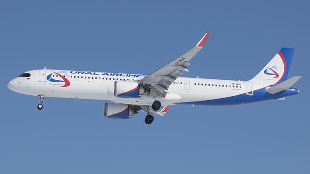 VP-BOQ:Airbus A321:Уральские авиалинии
